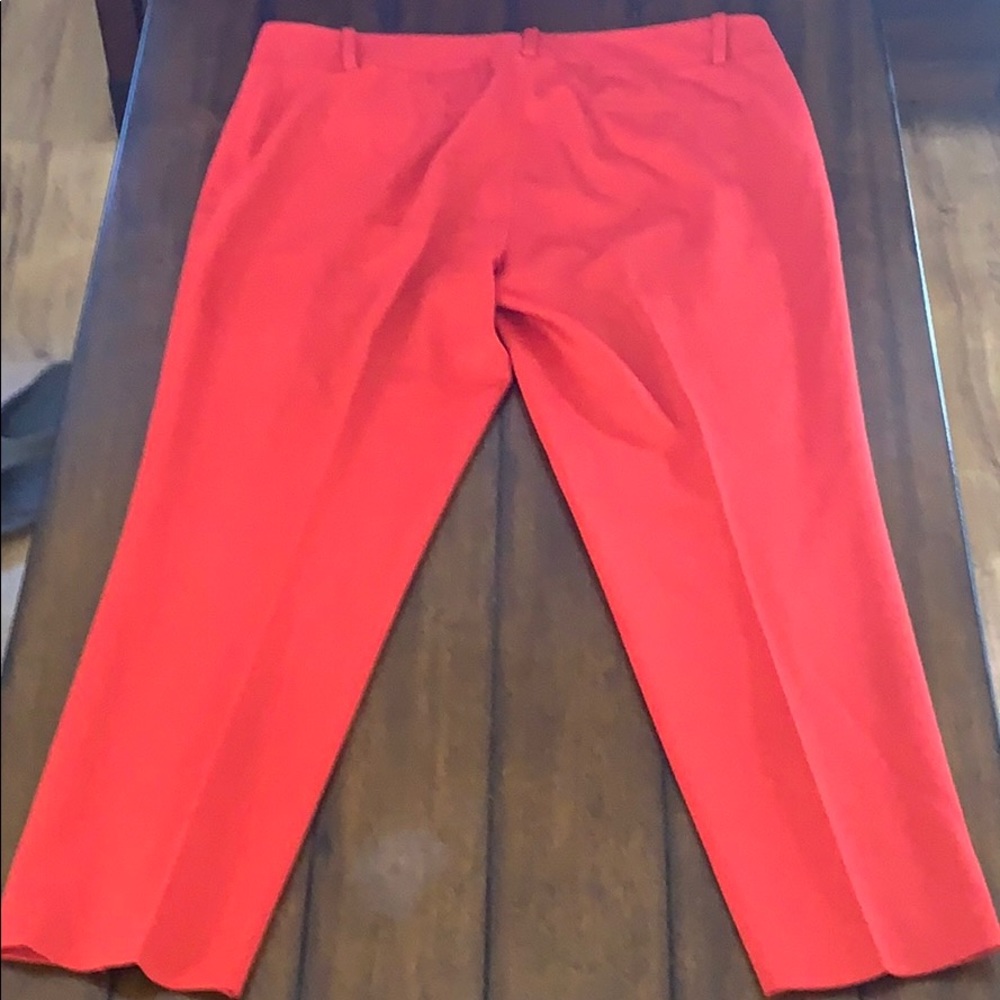 Red ankle pants - Picture 2 of 5